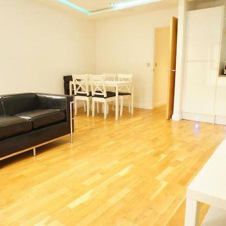 City Centre Apartment Манчестър Екстериор снимка